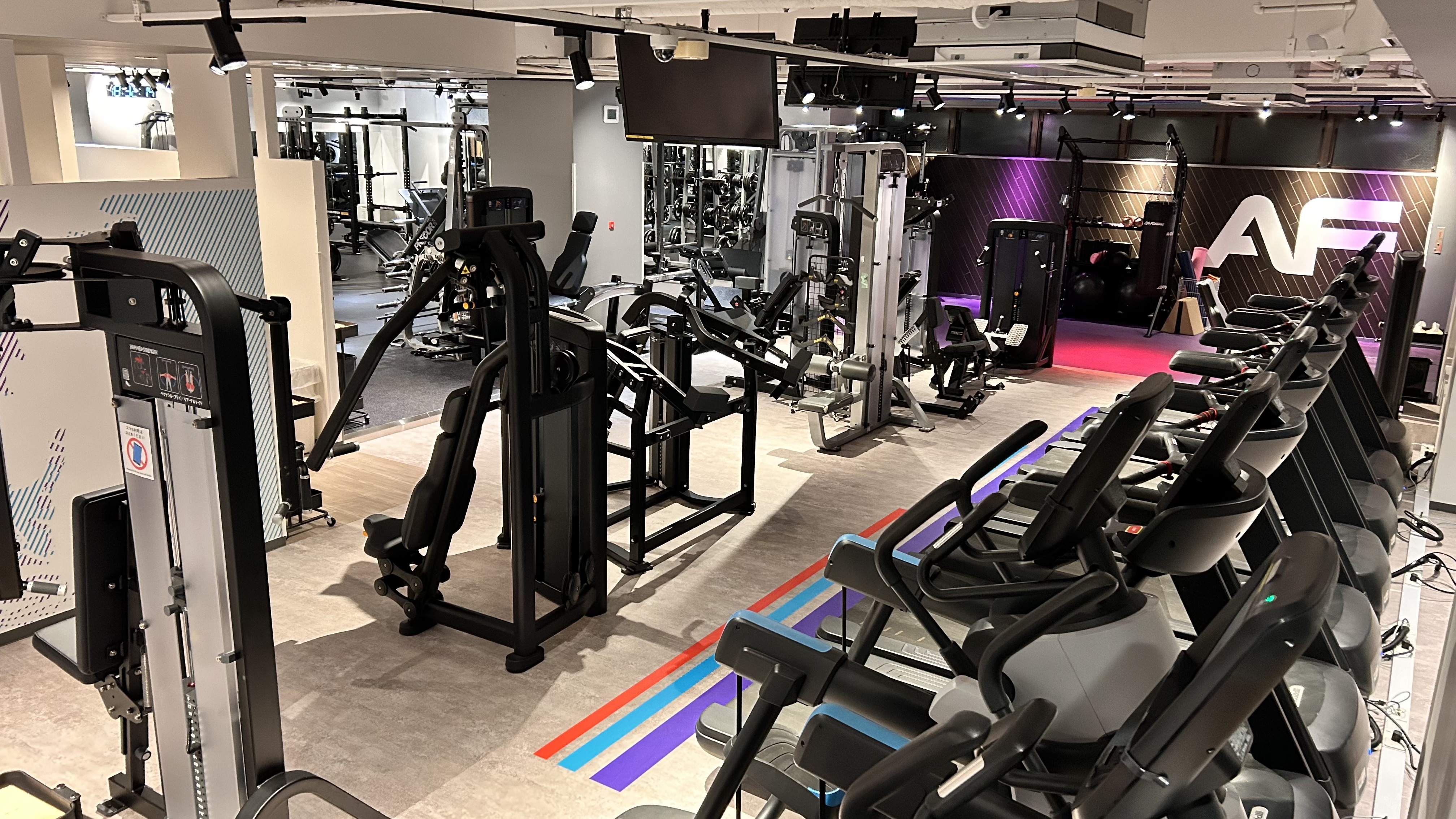 エニタイムフィットネス 新宿御苑前店