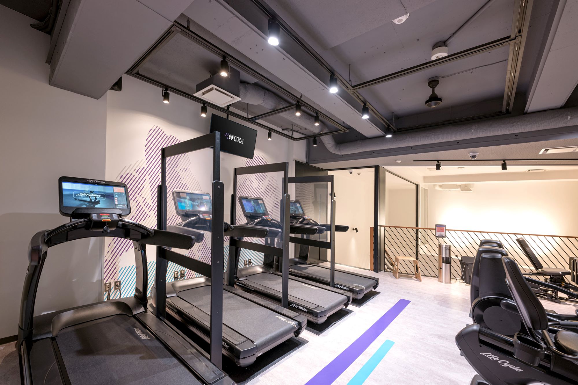 エニタイムフィットネス 神宮前店