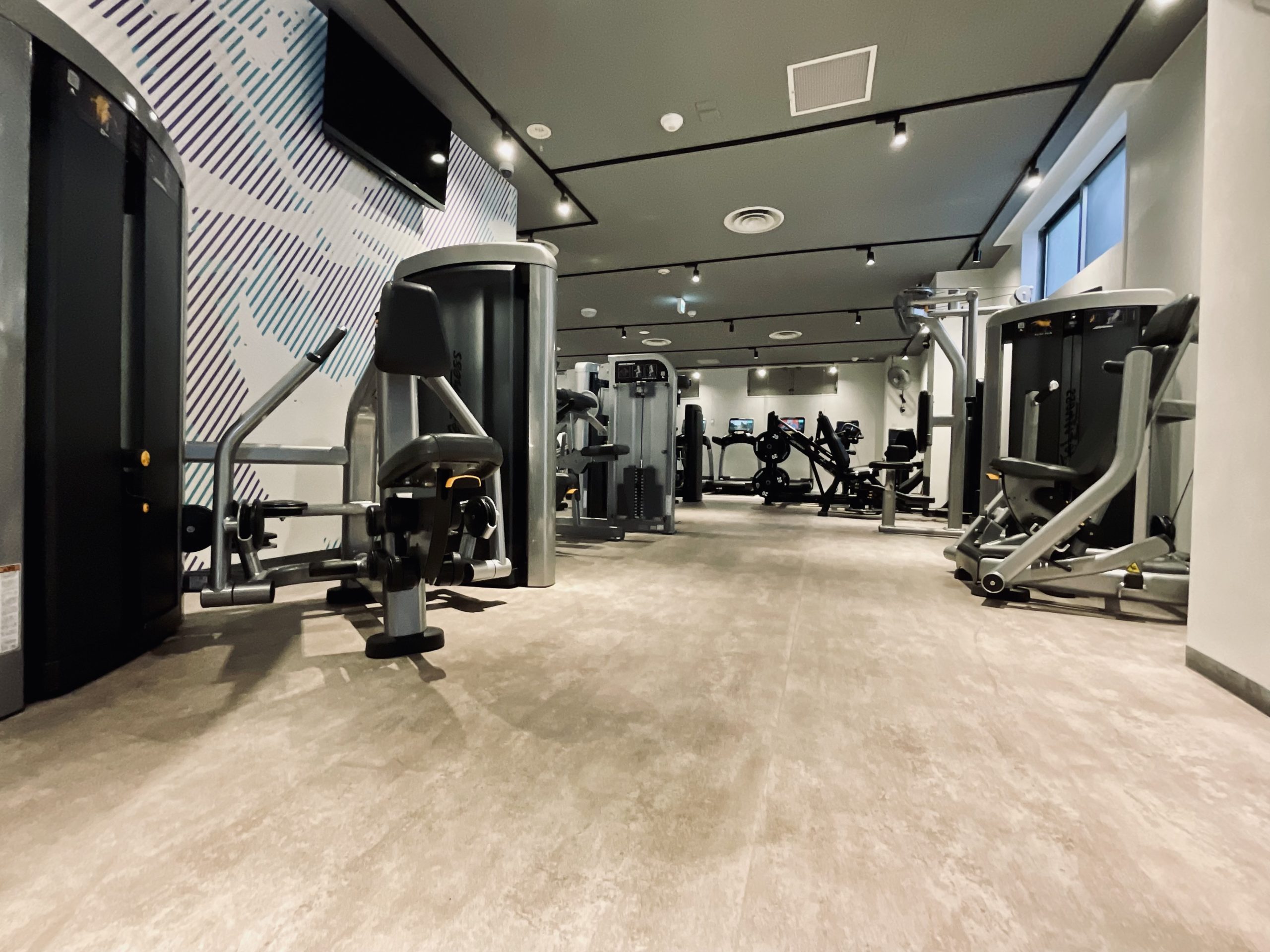 エニタイムフィットネス 中目黒池尻大橋店