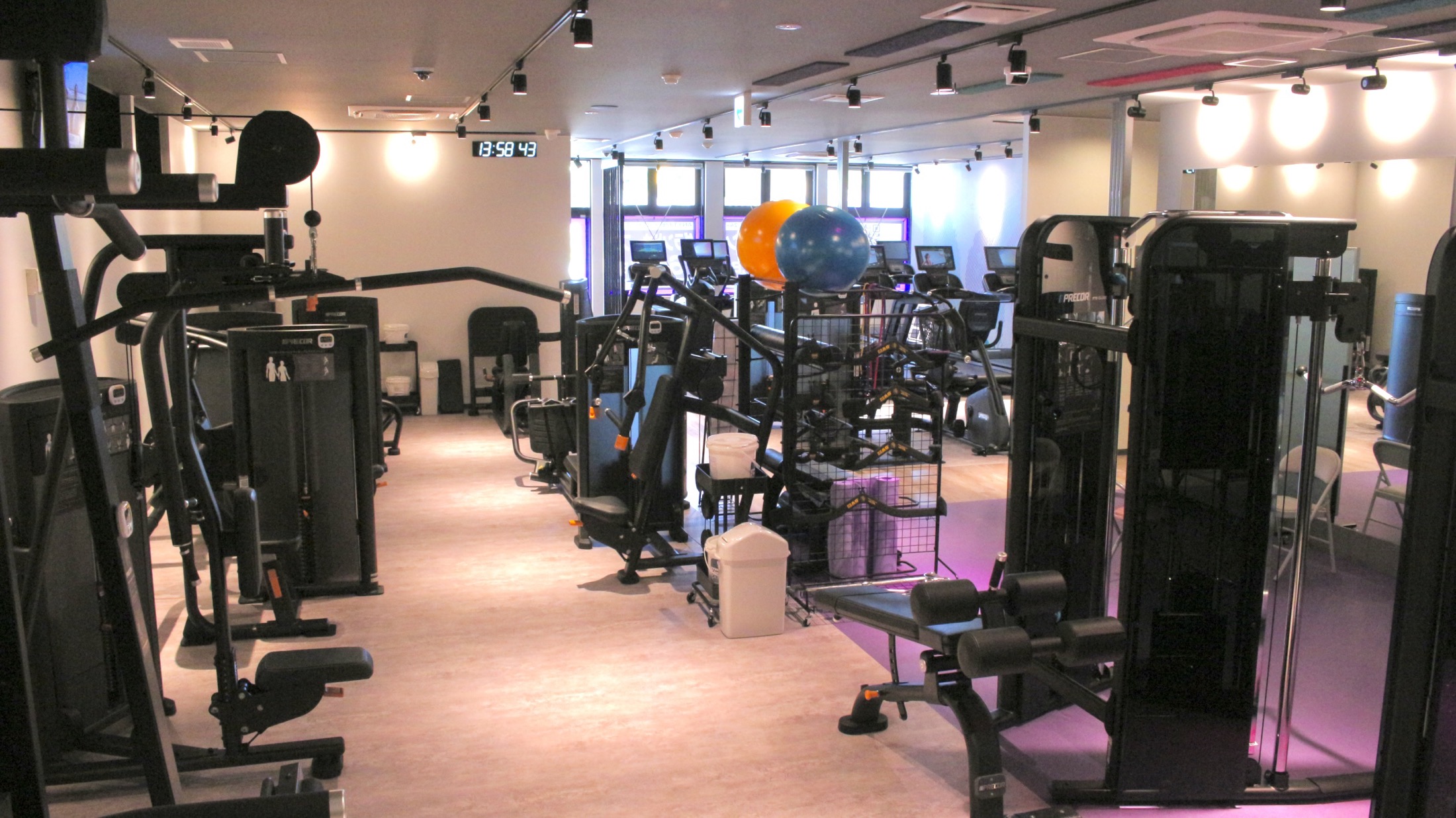 エニタイムフィットネス 世田谷赤堤店