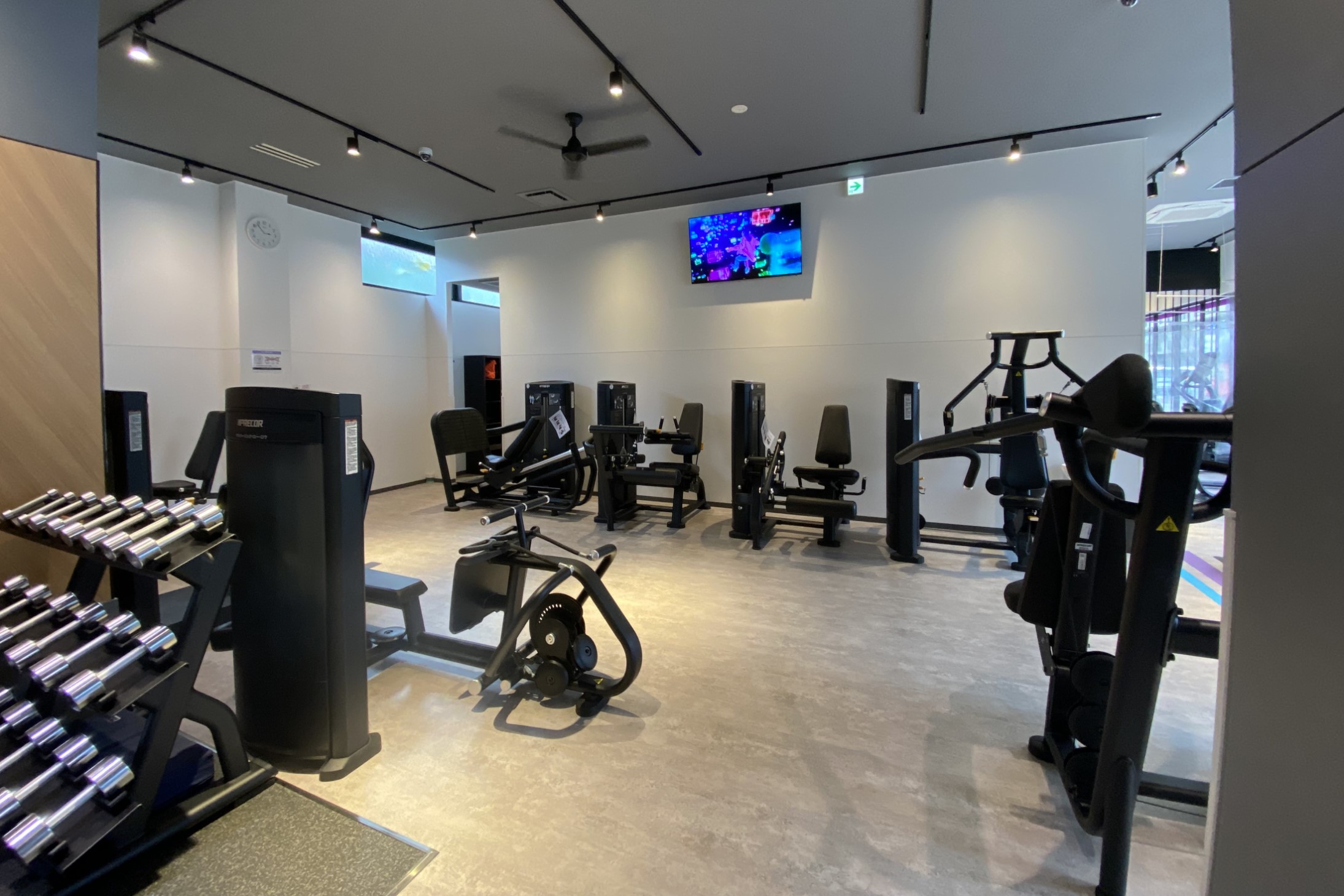 エニタイムフィットネス 新横浜一丁目店