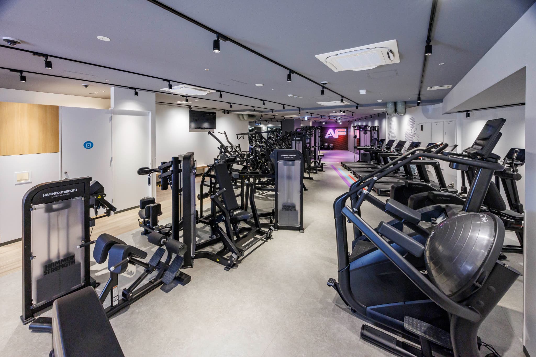 エニタイムフィットネス 新宿ワシントンホテル店