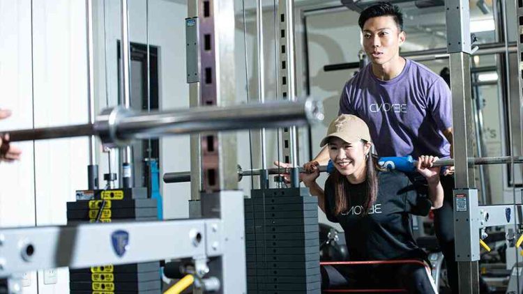 BEYOND 横浜東口店