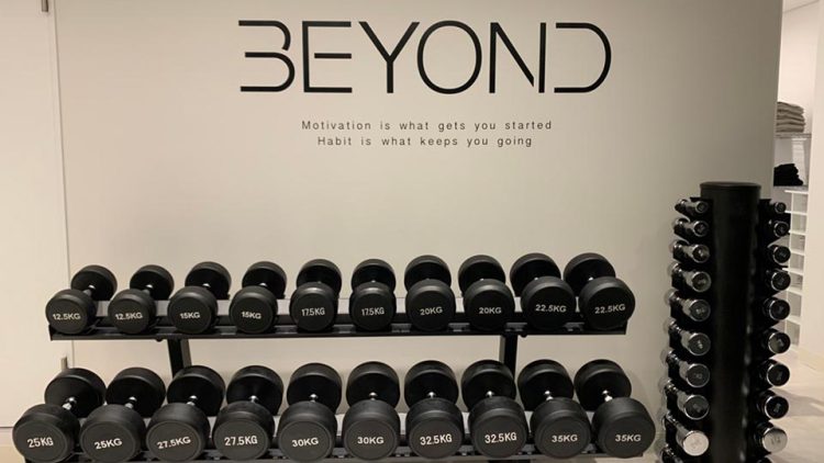 BEYOND 横浜西口店