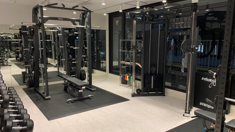 BEYOND 横浜西口店