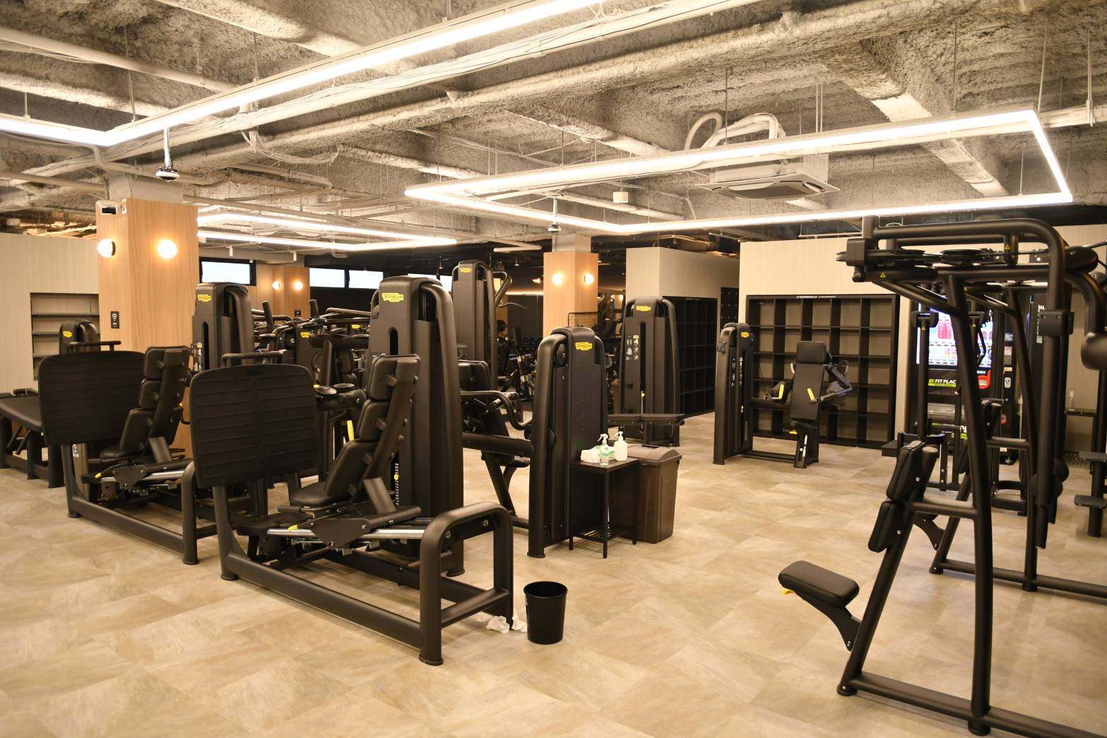 FIT PLACE24 弘明寺