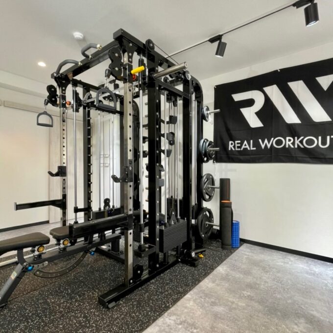 REAL WORKOUT 三鷹店