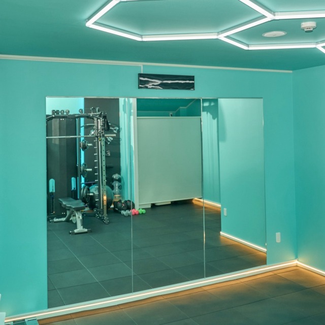 REAL WORKOUT 相模大野店