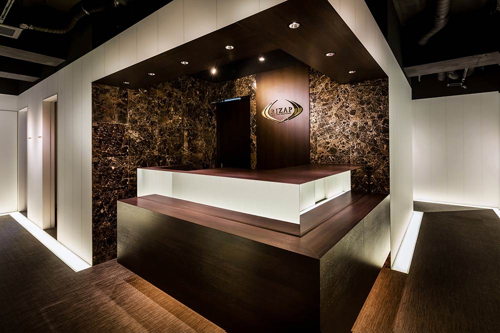 RIZAP 横浜東口店