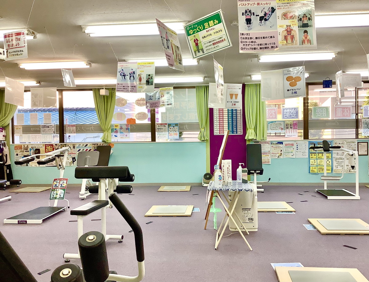 カーブス 友部県立中央病院前