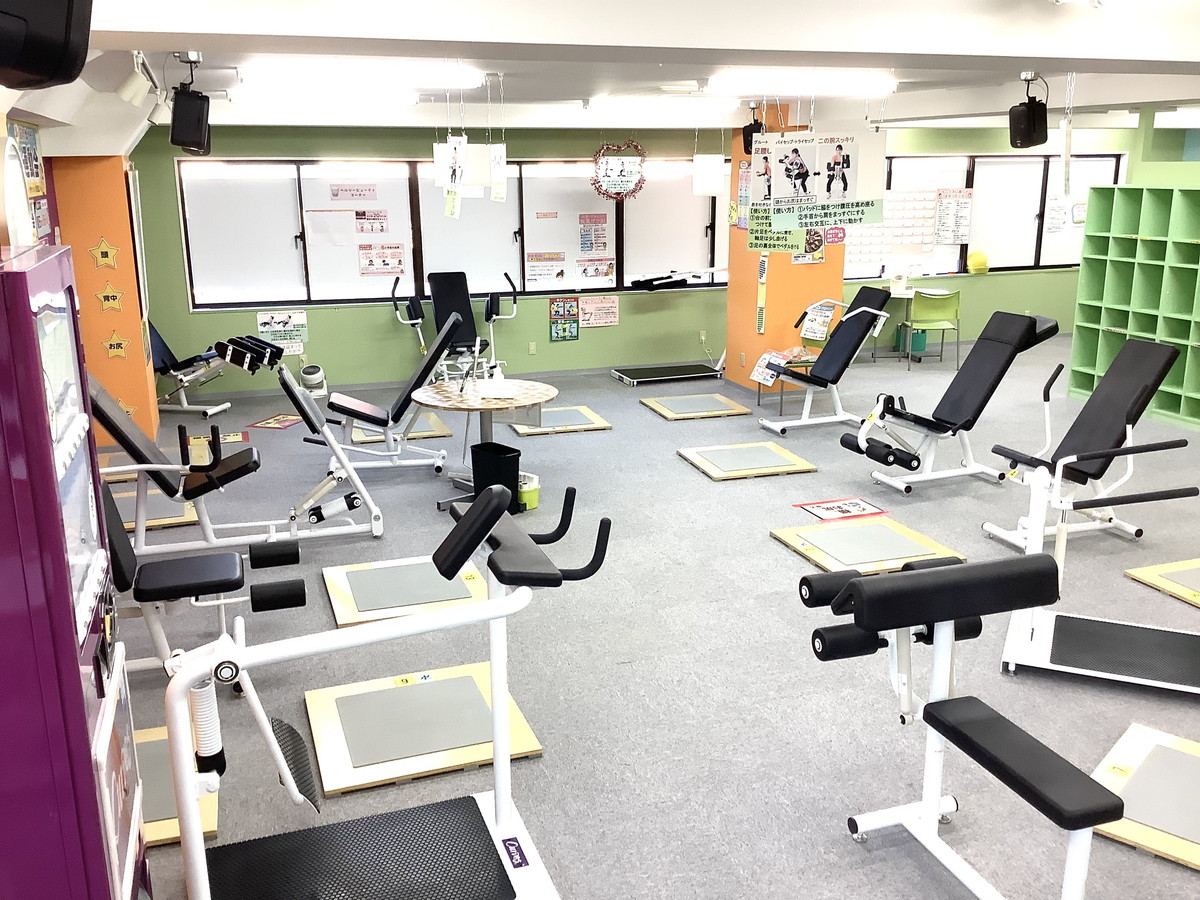 カーブス 中河原駅前